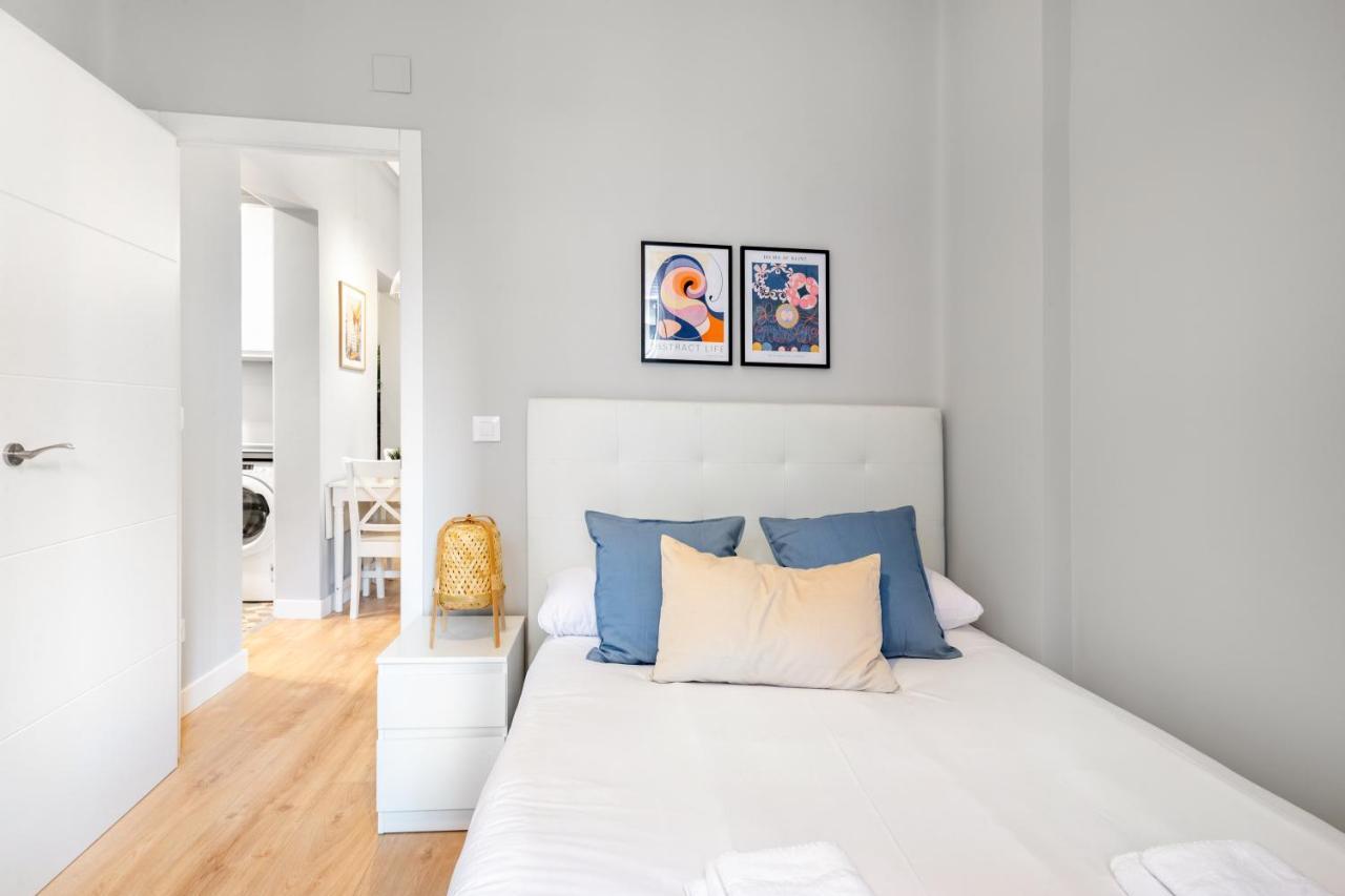 2 Bedrooms 1 Bathroom Furnished - Lavapies - Modern - Mintystay Madrid Esterno foto